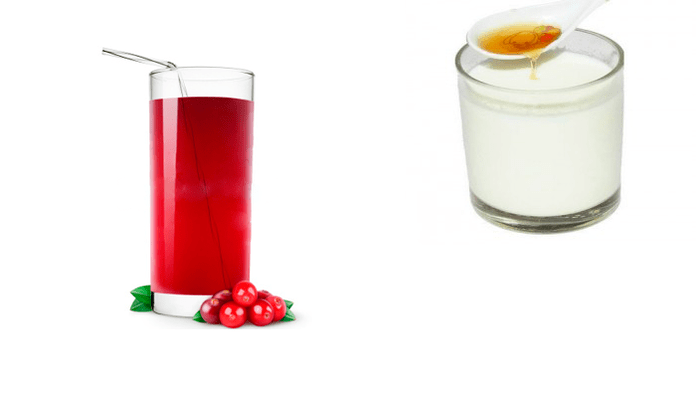 een glas fruitdrank of melk met honing voor het slapengaan om verslaving aan bier te behandelen